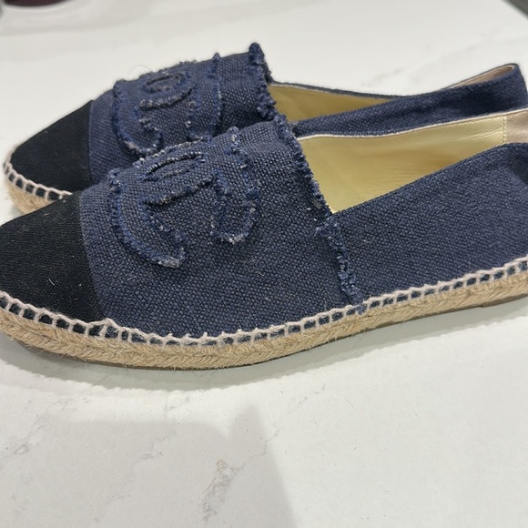 Chanel Denim Toile CC Espadrilles - Picture 10 of 11